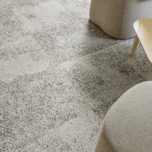 72_dpi_4A8Q_CloseUp_carpet_NEXUS_605_BEIGE_1